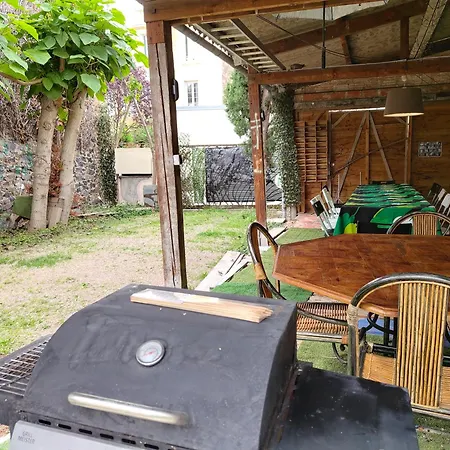 Mini Immeuble En Entier Avec Jardin Cote Parc * Vichy
